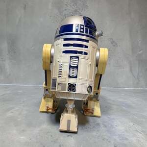 Hasbro Star Wars 2002 Voice Activated Interactive R2-D2 Astromech Droid
